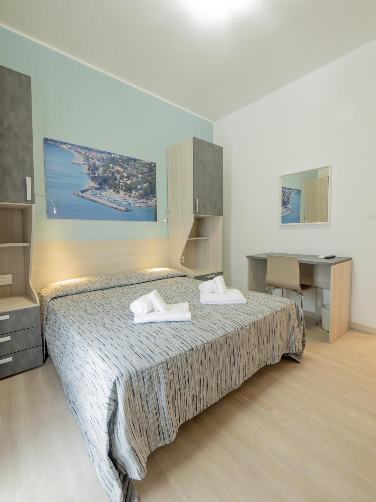 Hotel La Bussola 3*